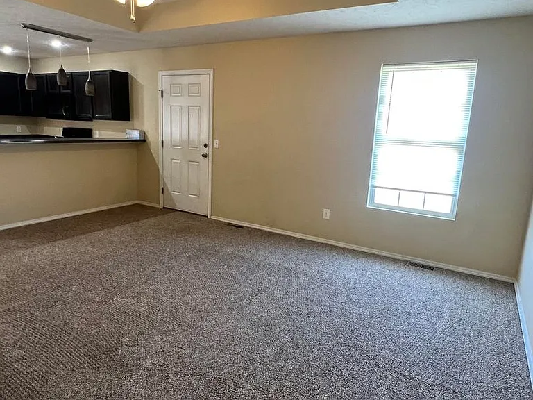 4515 E Chipmunk Ln — Photo 3
