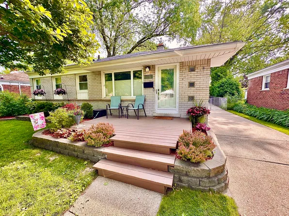 10060 Seltzer St, Livonia, MI 48150