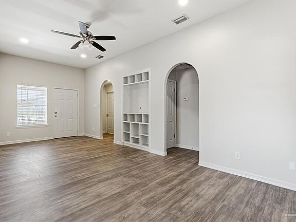 4th image of 3529 Lucille Ave