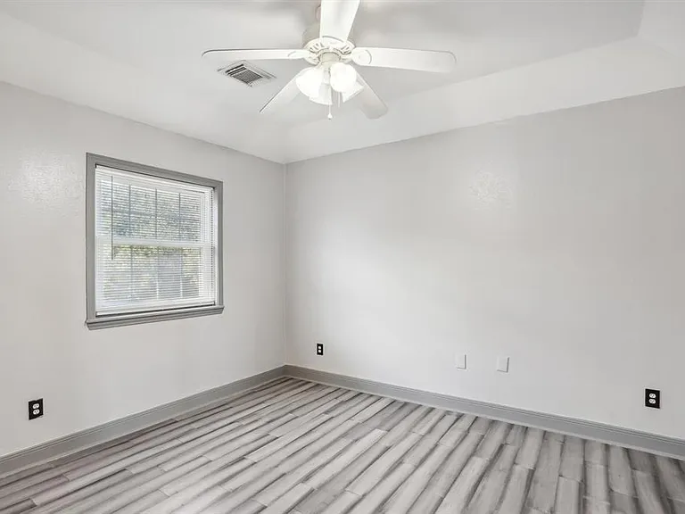 1725 Enterprise Ave — Photo 18