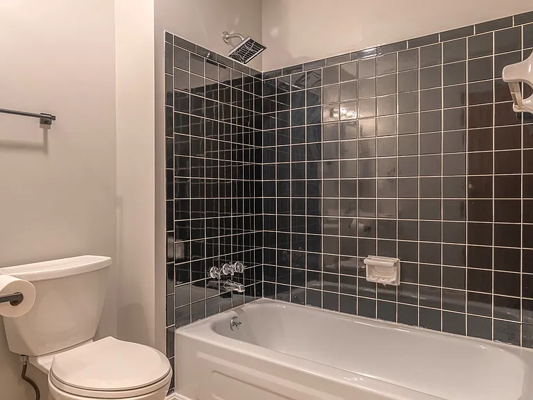 1047 Alpine Ct — Photo 9