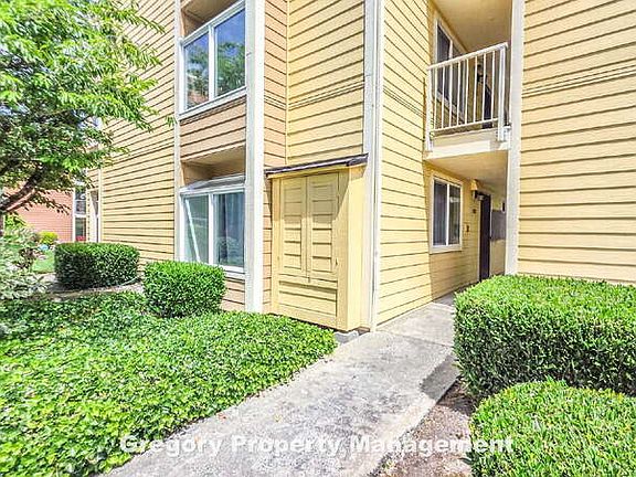3rd image of 15802 Leary Way