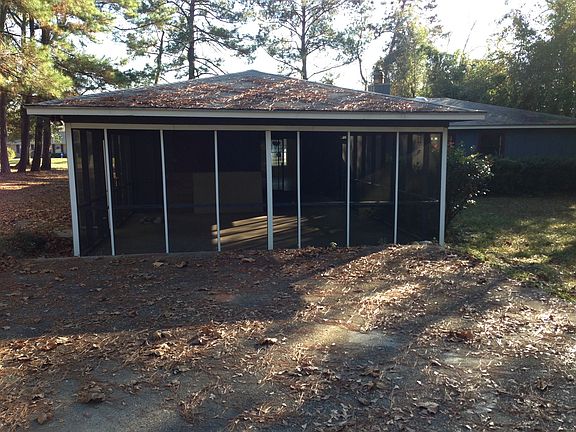Large screened in Patio