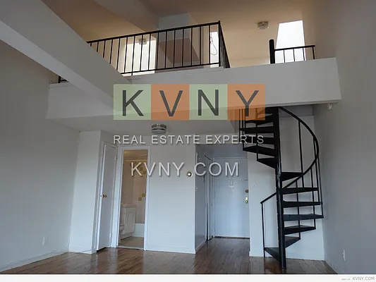 Rented by KVNY Soho | media 49