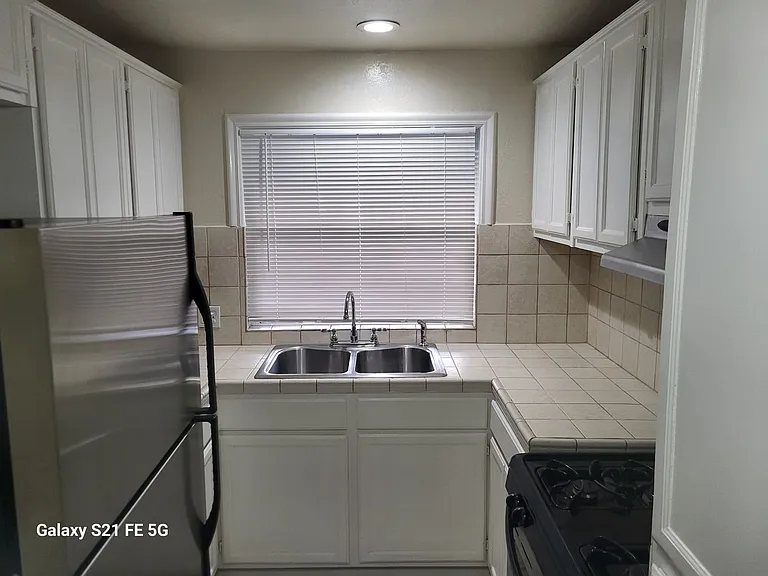 2100 Cabrillo Ave — Photo 7
