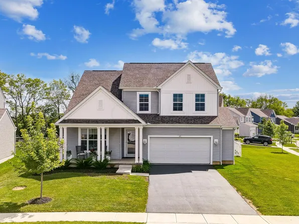 411 Oakland Hills Loop, Commercial Point, OH 43116