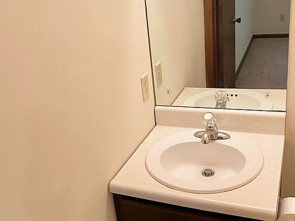 4th image of 10412 Lovell Center Dr #5