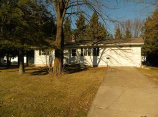 624 Damon St, Athens, WI 54411
