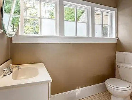 1002 Center St NW — Photo 16