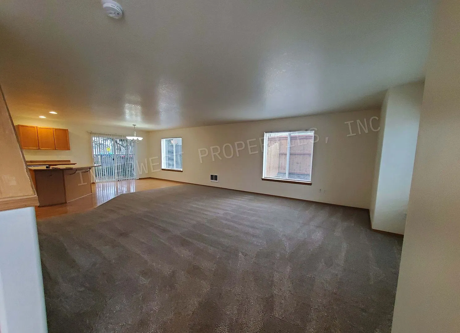 VANR12 — Photo 3