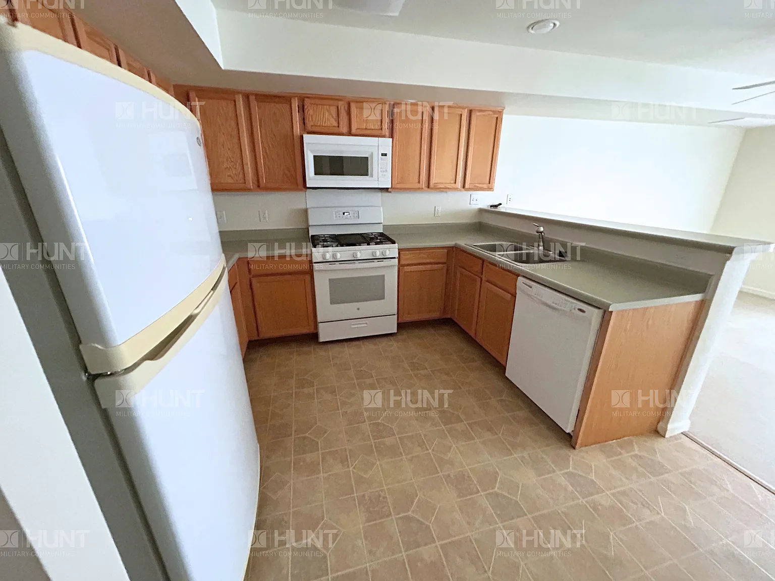 3 bed, 2.5 bath, 1861 sqft, $2,250 — Photo 4