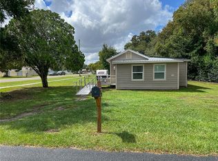 5811 11th St, Zephyrhills, FL 33542