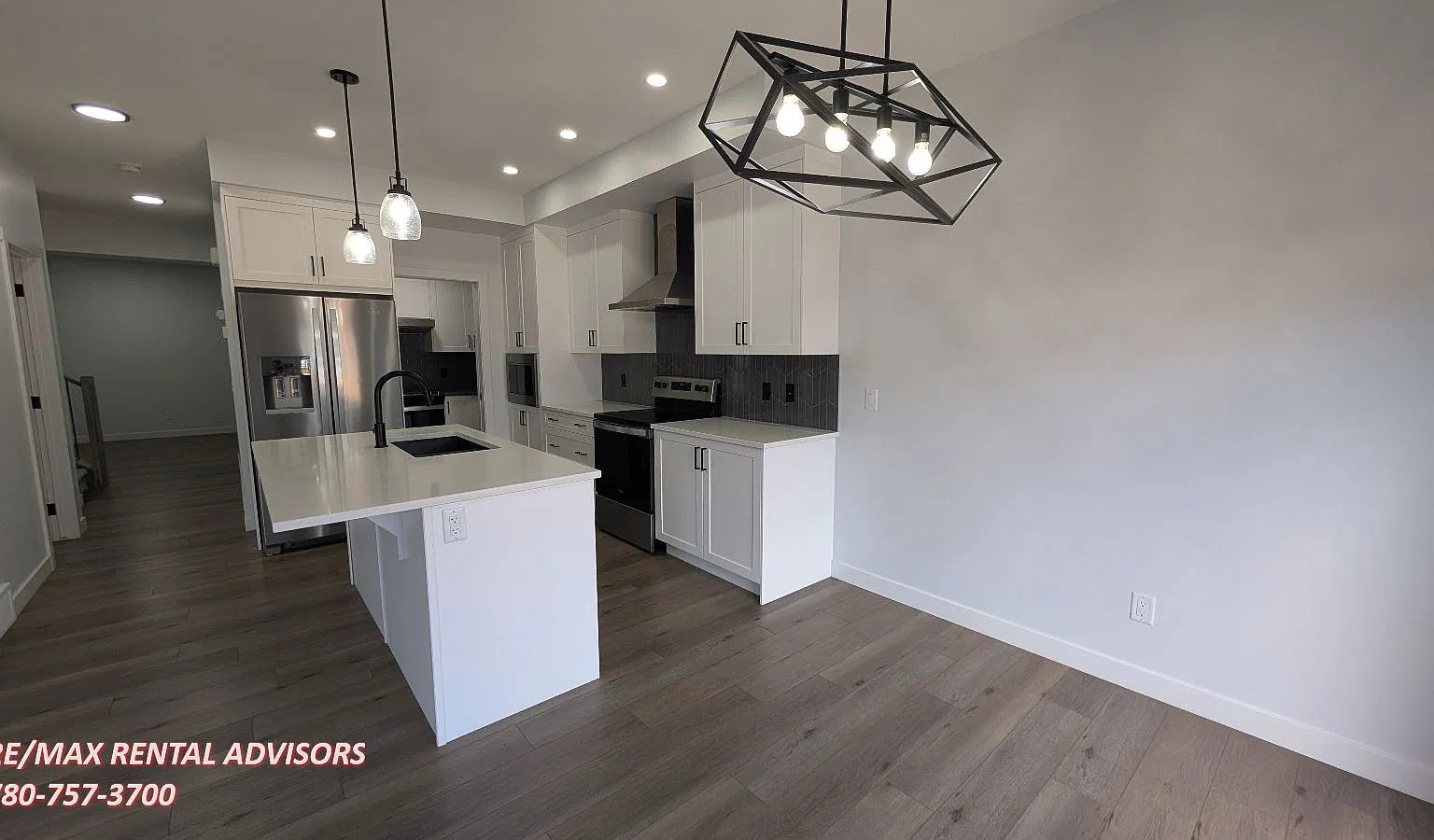 UPPER 272 Homestead Grove Northeast — Photo 4
