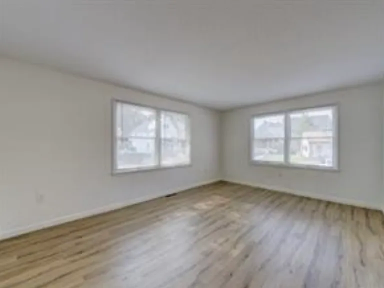 54 Oak St #11 — Photo 14