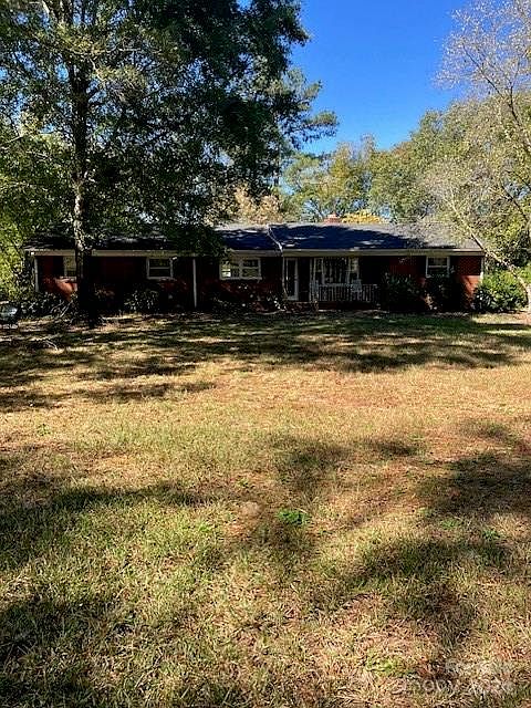 2nd image of 818 Old Dutch Rd W