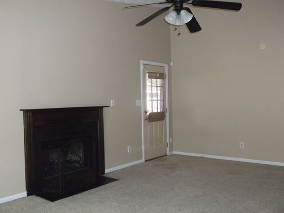 2nd image of 1652 Veanna Dr