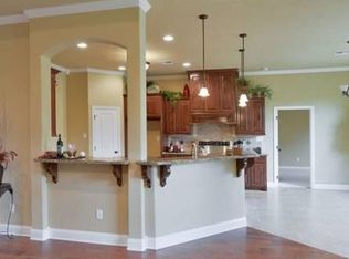 17861 Saddle Creek Dr, College Station, TX 77845