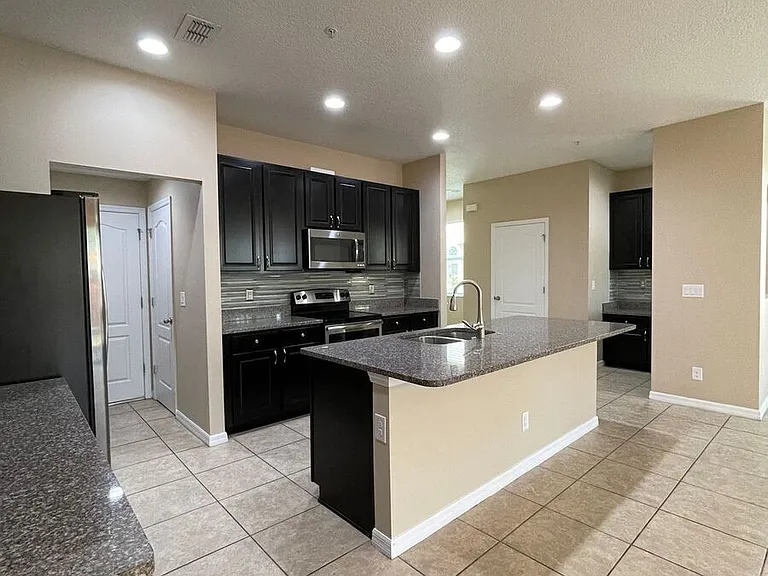1045 Palma Verde Pl — Photo 10