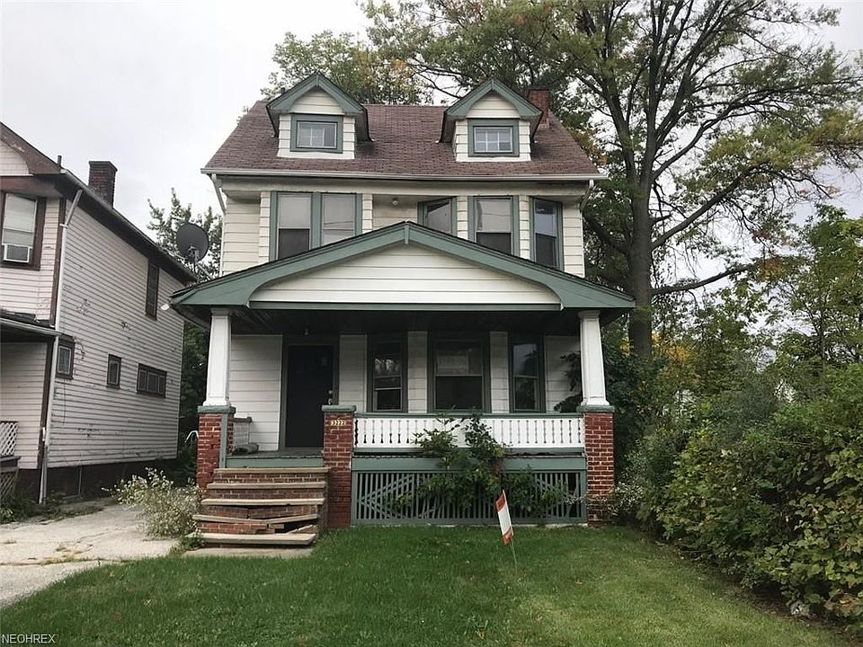 1st image of 3222 E 121st St