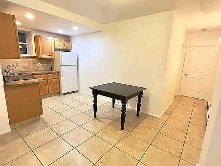 1st image of 680 Brush Ave #1