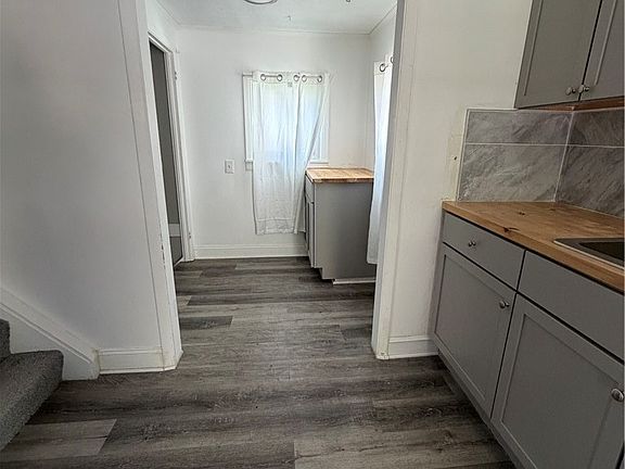 4th image of 3482 W 136th St