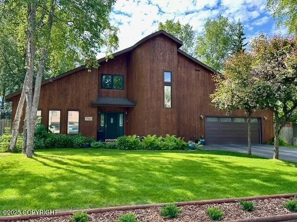 17146 Laoana Dr, Eagle River, AK 99577