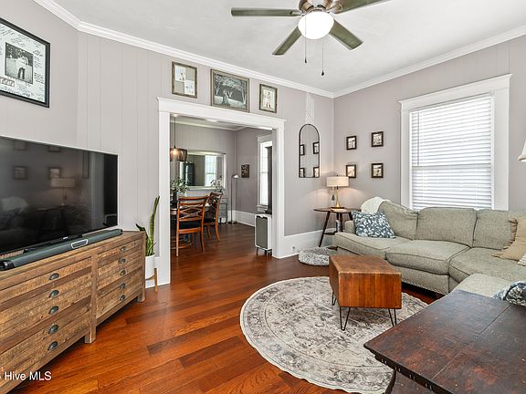 4th image of 205 E Grubb Street