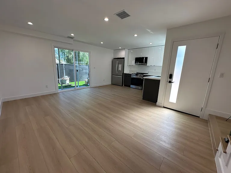 15045 Lemay St — Photo 3