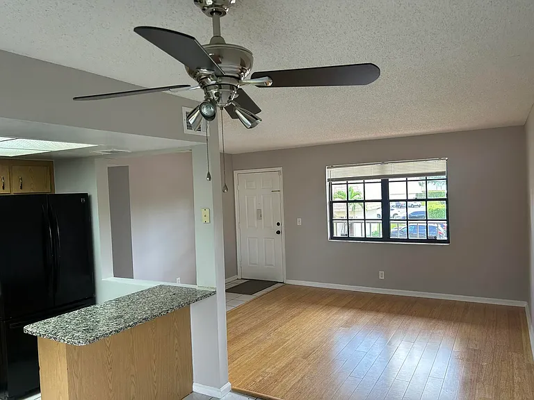 4147 Oak Terrace Dr — Photo 6