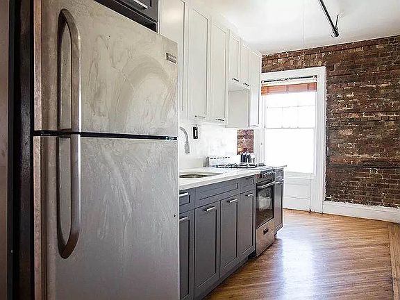 5th image of 351 Washington Ave #5