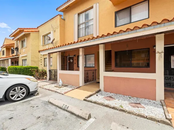 2735 W 61st Pl APT 204, Hialeah, FL 33016