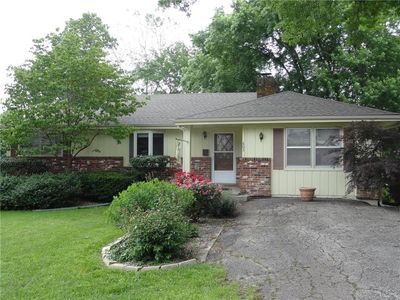 803 River St, Tonganoxie, KS, 66086