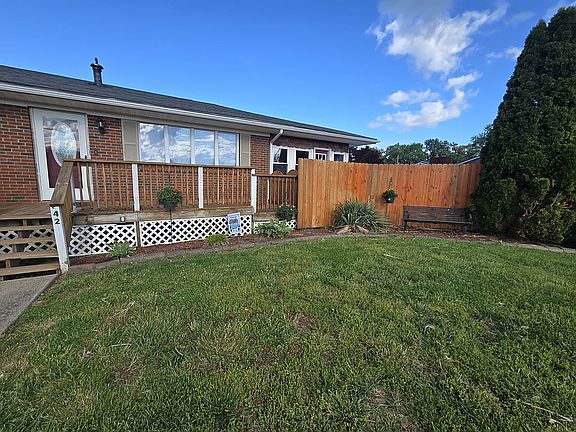 2nd image of 1742 Ravenswood Rd