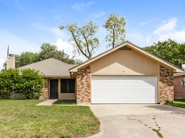 101 Colony Dr, Arlington, TX 76002