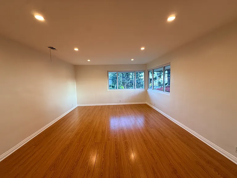 410 N Canyon Blvd — Photo 31