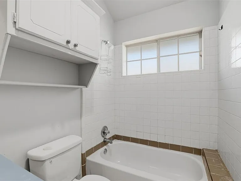 908 Willis Way — Photo 22