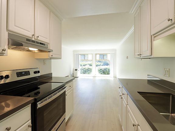 4th image of 4747 Atherton Ave APT 1A
