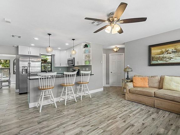 5th image of 2146 E Carrol Cir