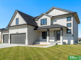 5457 S 201st St, Elkhorn, NE 68022