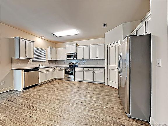 4th image of 9517 Blue Knoll Ct