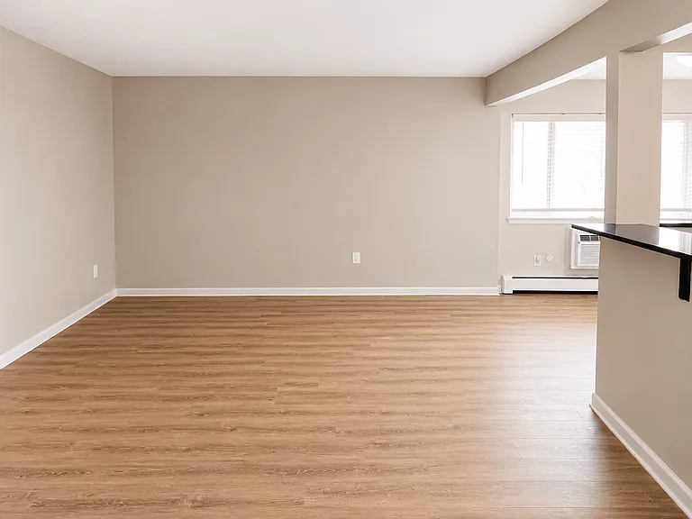 Country Manor Apartment Homes — Photo 10