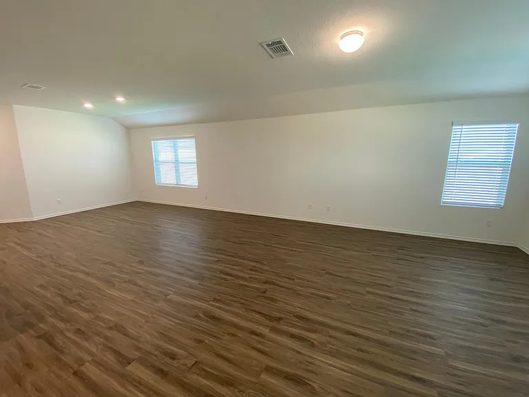 21409 Wilmiller Ln — Photo 9