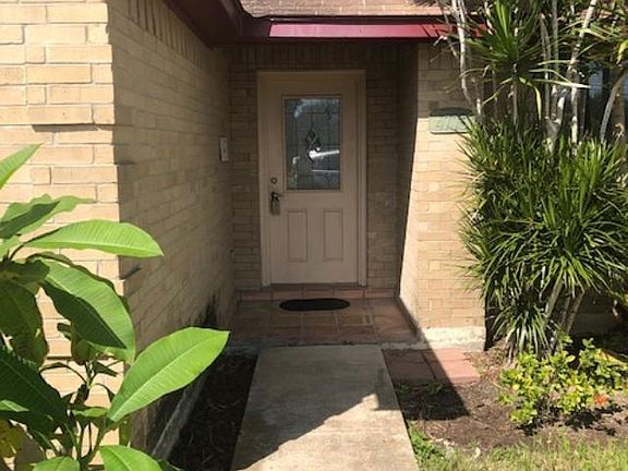 3rd image of 4775 Villa Madrid Ave