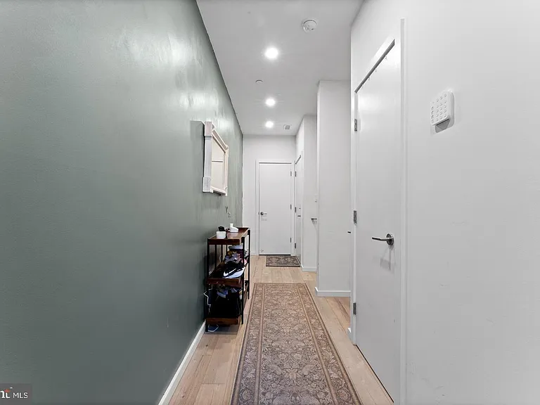 312 Poplar St — Photo 2