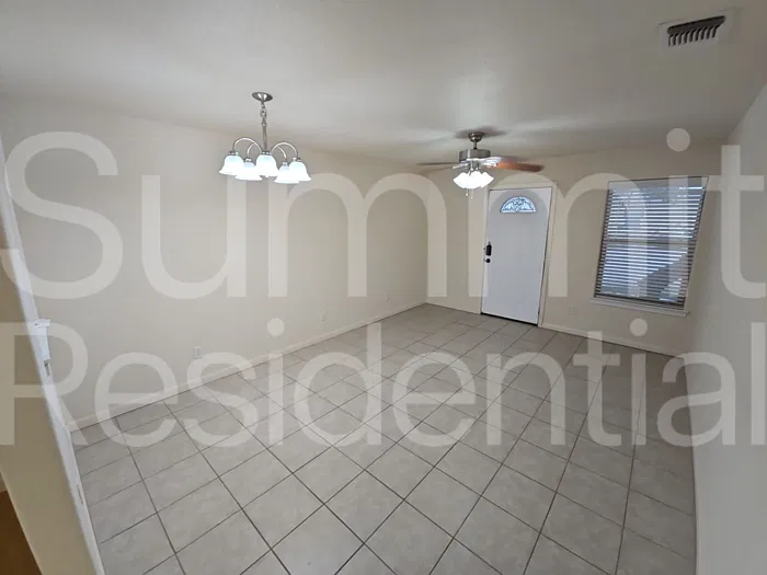 2 bed, 2.0 bath, 900 sqft, $1,295 — Photo 3