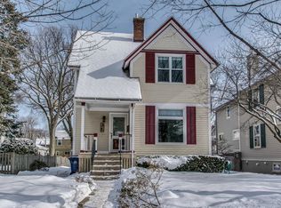 1029 Asbury Ave, Evanston, IL 60202