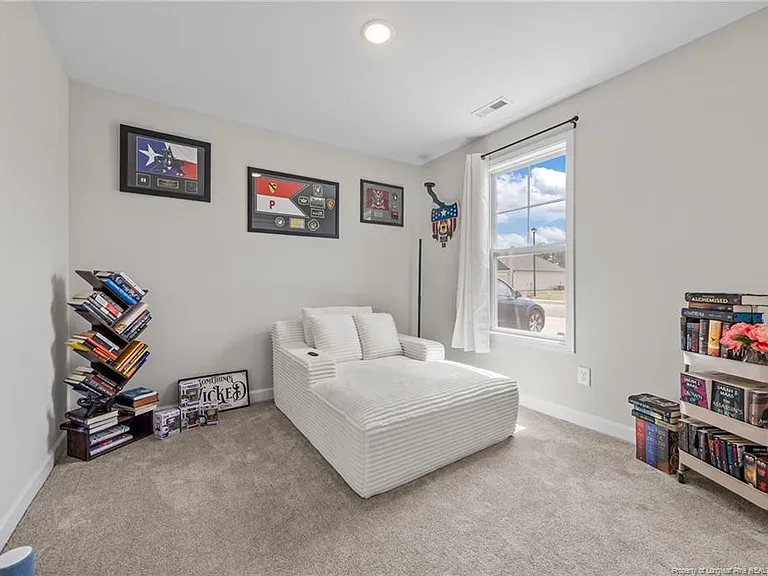 157 Presley St — Photo 12