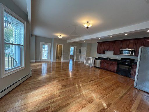 2nd image of 118 College Ave #2