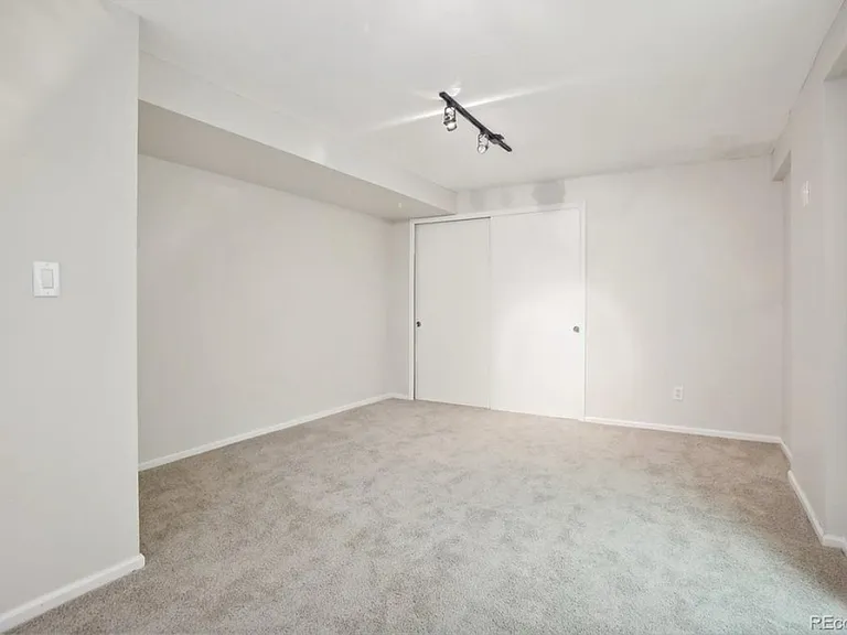 1385 S Laredo Ct — Photo 8