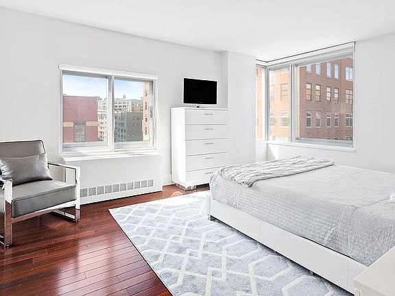 2nd image of 270 W 17th St APT 5L